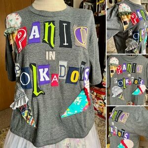 Ransom Note Letters - Crop Tee - Dark Grey Panic